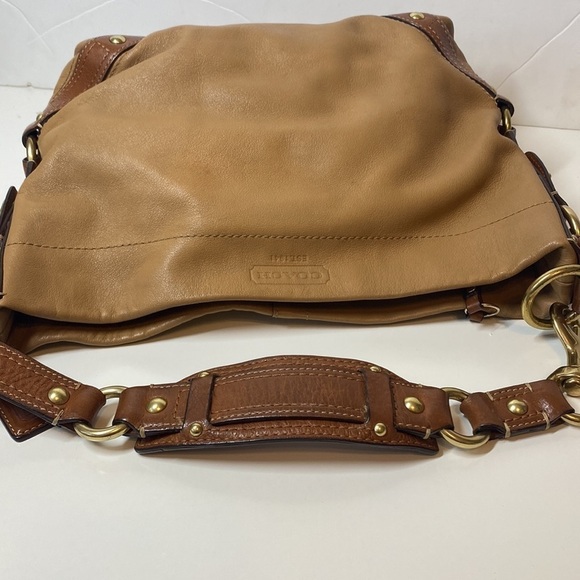 COACH Carly Bag Khaki / Tan - Picture 7 of 12